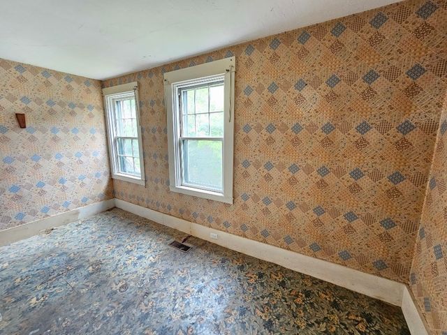 289 North Ave, Rochester, MA 02770