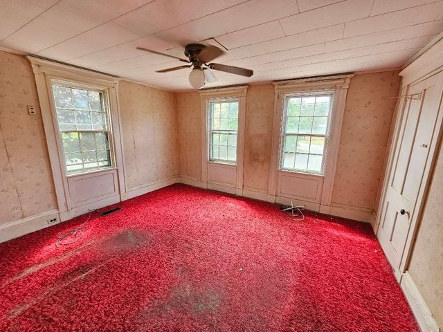 289 North Ave, Rochester, MA 02770