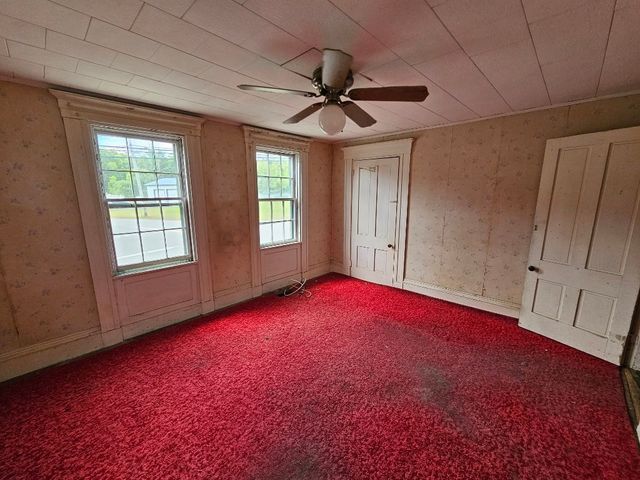 289 North Ave, Rochester, MA 02770