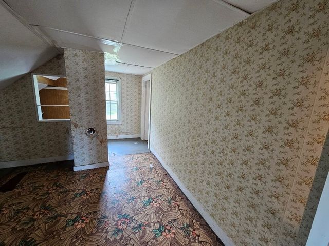 289 North Ave, Rochester, MA 02770