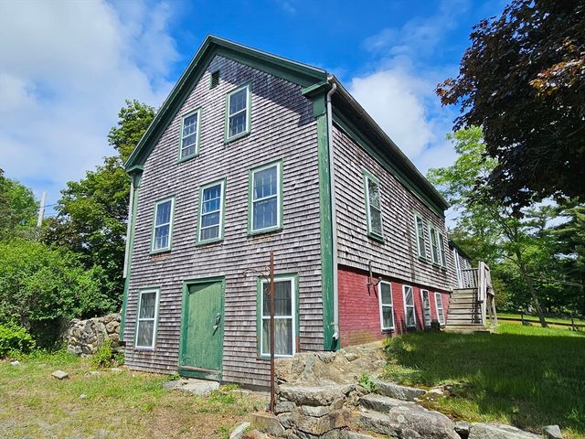 289 North Ave, Rochester, MA 02770