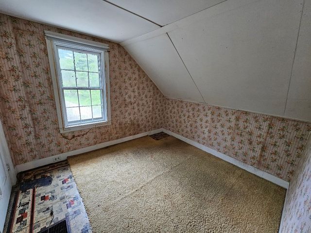 289 North Ave, Rochester, MA 02770
