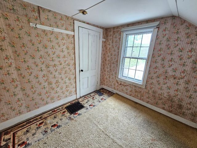 289 North Ave, Rochester, MA 02770