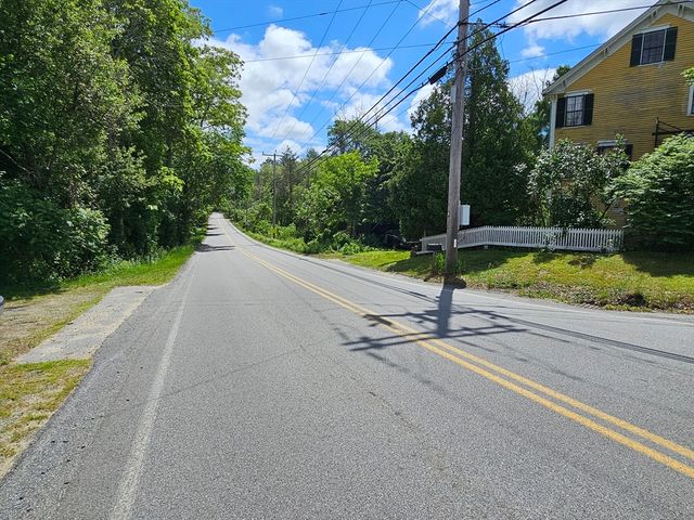 289 North Ave, Rochester, MA 02770