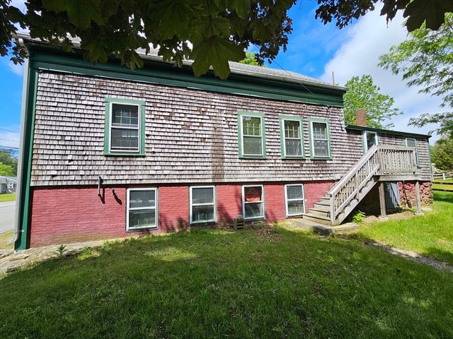 289 North Ave, Rochester, MA 02770