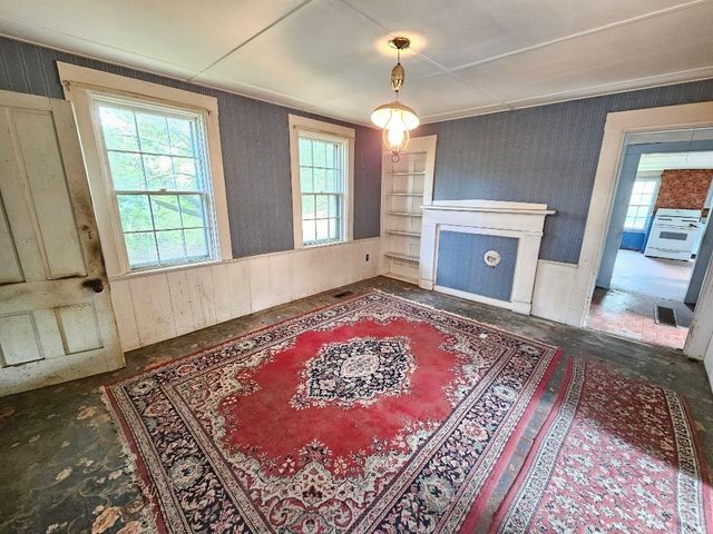 289 North Ave, Rochester, MA 02770
