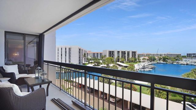 2697 N Ocean Boulevard F-505, Boca Raton, FL 33431