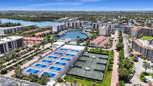 2697 N Ocean Boulevard F-505, Boca Raton, FL 33431