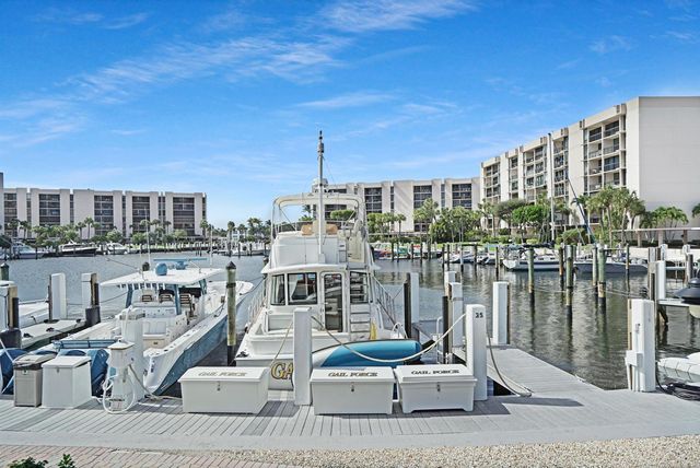 2697 N Ocean Boulevard F-505, Boca Raton, FL 33431