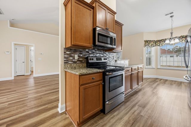 609 Fieldwoods Dr., Conway, SC 29526