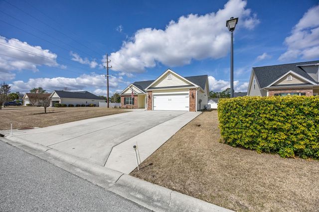 609 Fieldwoods Dr., Conway, SC 29526