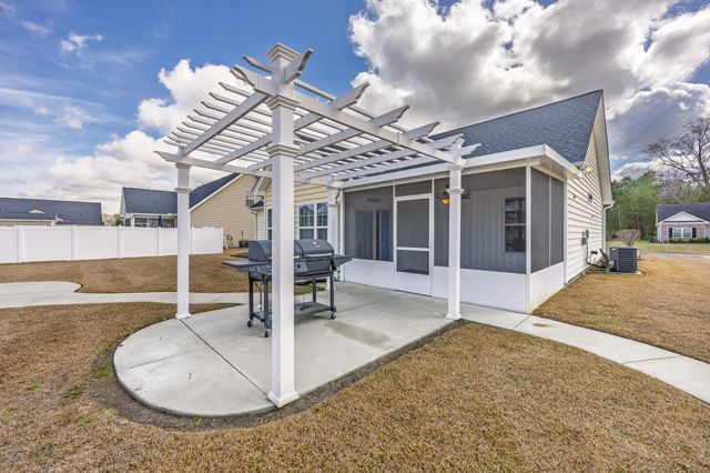 609 Fieldwoods Dr., Conway, SC 29526