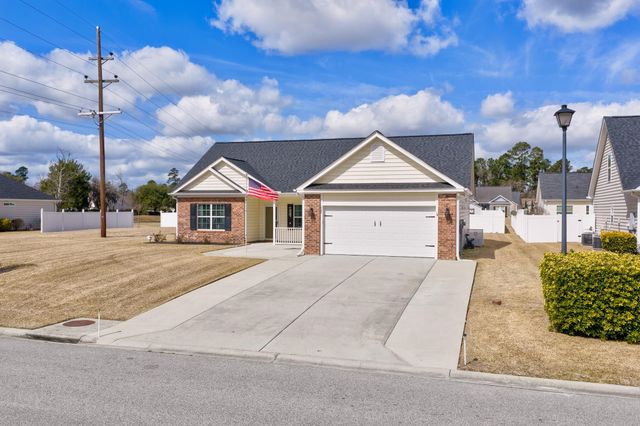 609 Fieldwoods Dr., Conway, SC 29526