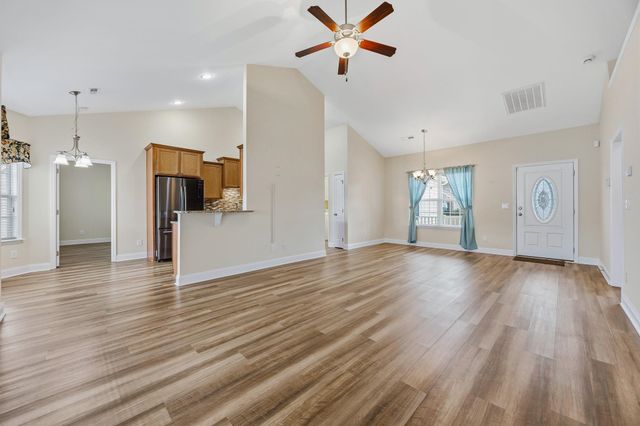 609 Fieldwoods Dr., Conway, SC 29526