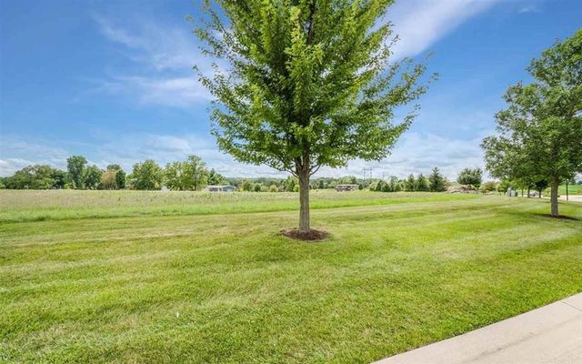 1688 Timberlake Run, Cedar Rapids, IA 52403