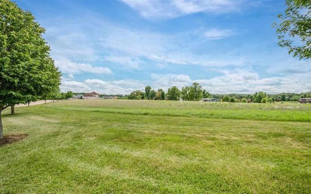 1688 Timberlake Run, Cedar Rapids, IA 52403