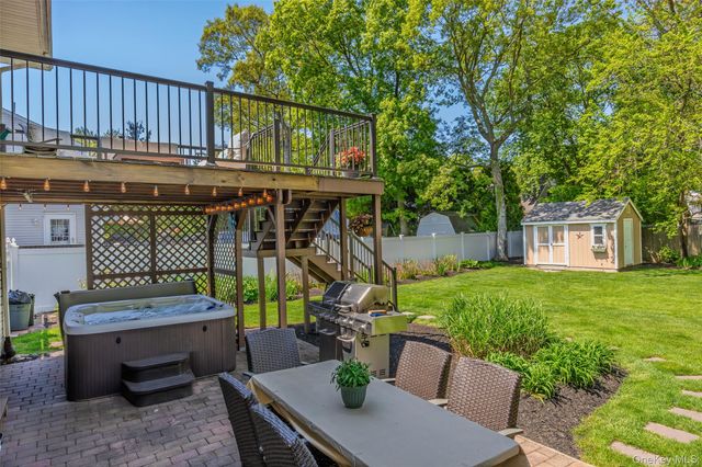46 Hewitt Boulevard, Center Moriches, NY 11934