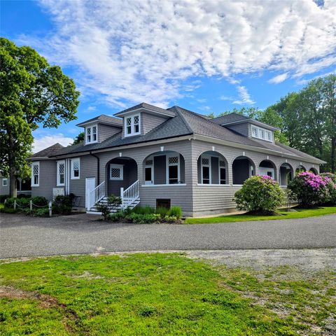 46 Hewitt Boulevard, Center Moriches, NY 11934