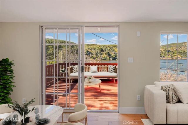 17743 Elizabeth Lake, Lake Hughes, CA 93532