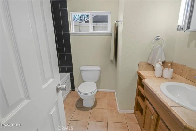 17743 Elizabeth Lake, Lake Hughes, CA 93532