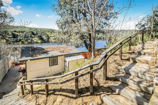 17743 Elizabeth Lake, Lake Hughes, CA 93532
