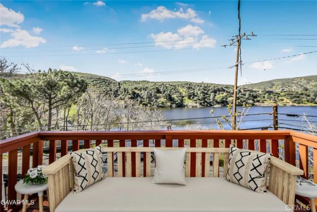 17743 Elizabeth Lake, Lake Hughes, CA 93532