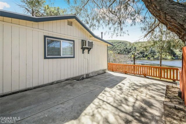 17743 Elizabeth Lake, Lake Hughes, CA 93532
