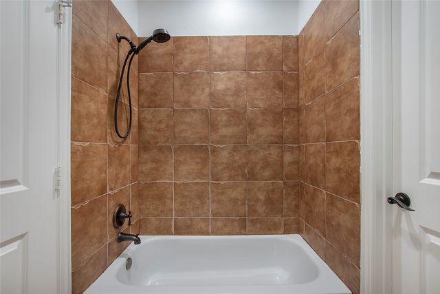 4501 Redwood Court, Irving, TX 75038
