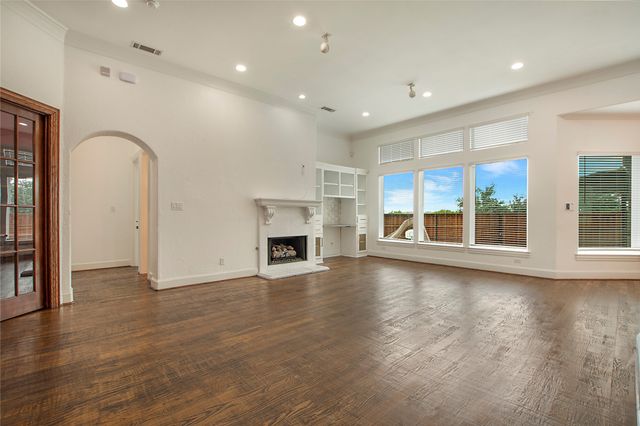 4501 Redwood Court, Irving, TX 75038
