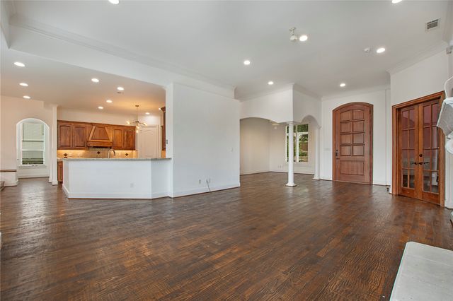4501 Redwood Court, Irving, TX 75038