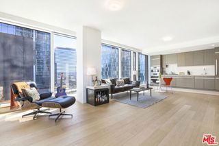 889 Francisco Street 909, Los Angeles, CA 90017