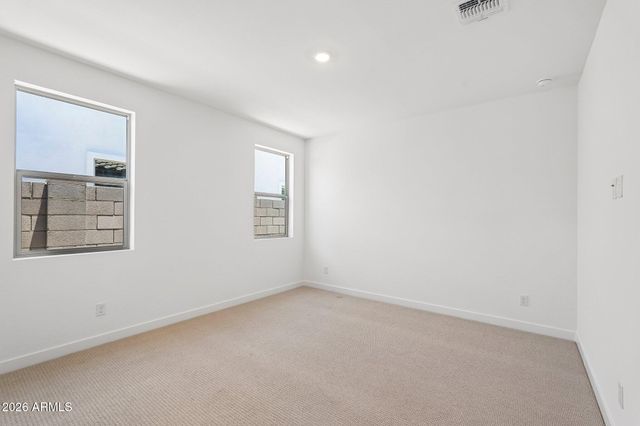 7951 W LOMA Lane, Peoria, AZ 85345