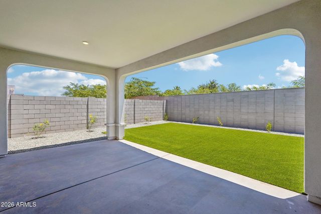 7951 W LOMA Lane, Peoria, AZ 85345