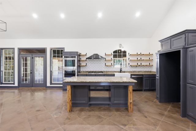 1070 S Reno Road, Reno, TX 76082