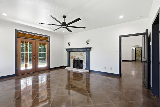 1070 S Reno Road, Reno, TX 76082