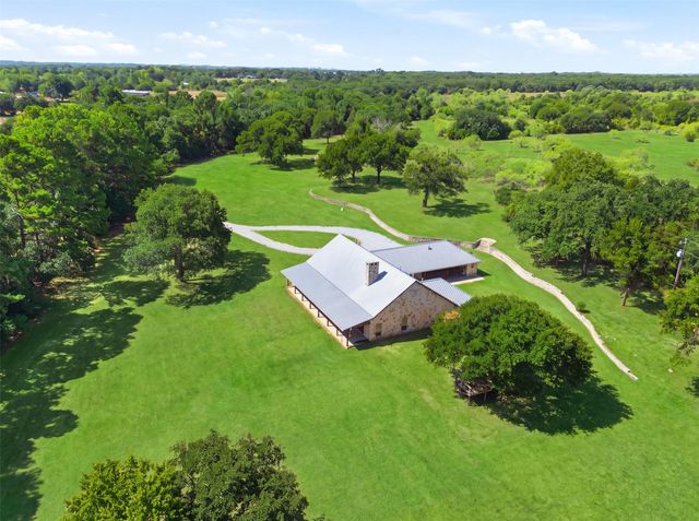 1070 S Reno Road, Reno, TX 76082