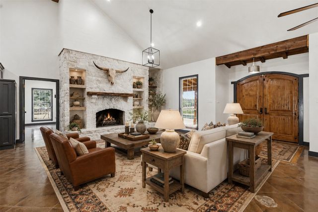 1070 S Reno Road, Reno, TX 76082