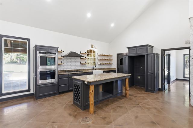 1070 S Reno Road, Reno, TX 76082