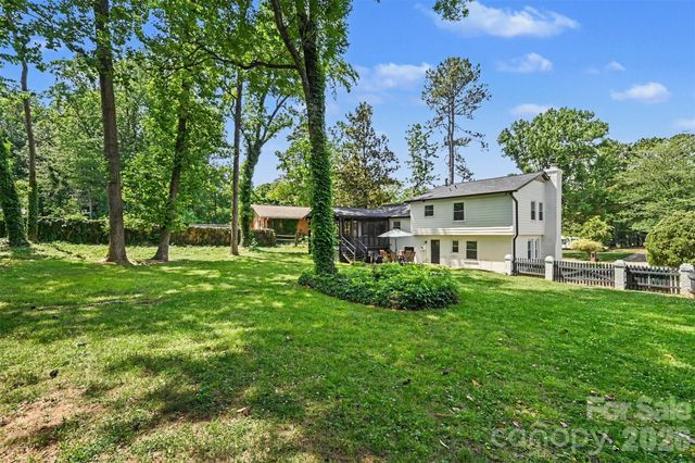 2018 Knell Drive, Charlotte, NC 28212