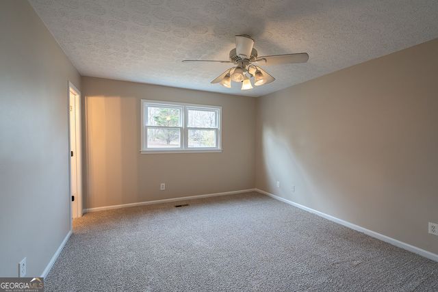 55 Clingstone Circle, Newnan, GA 30265