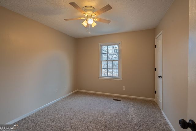 55 Clingstone Circle, Newnan, GA 30265