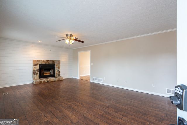 55 Clingstone Circle, Newnan, GA 30265