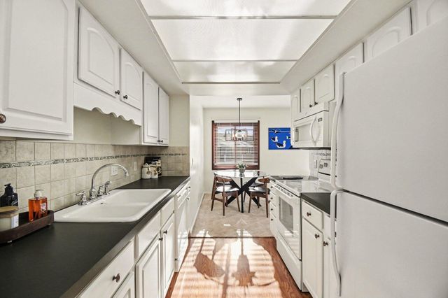 230 S State Street 53, Zeeland City, MI 49464