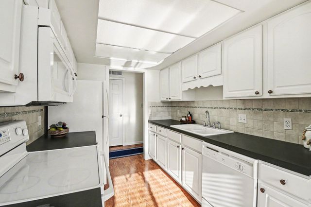 230 S State Street 53, Zeeland City, MI 49464