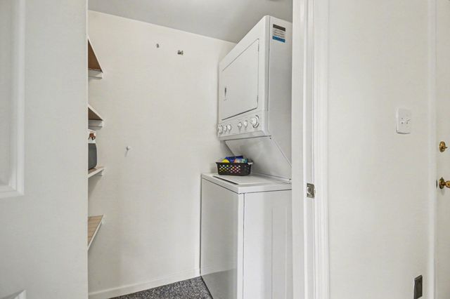 230 S State Street 53, Zeeland City, MI 49464