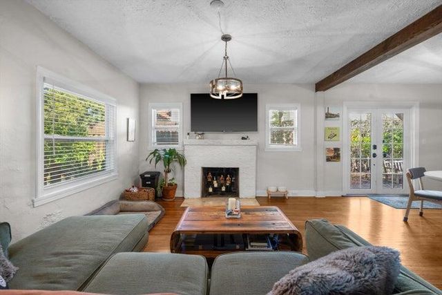 6704 Garden Avenue, West Palm Beach, FL 33405