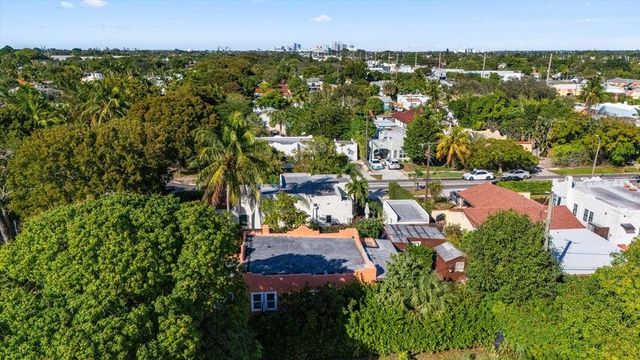 6704 Garden Avenue, West Palm Beach, FL 33405