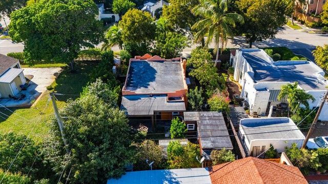 6704 Garden Avenue, West Palm Beach, FL 33405