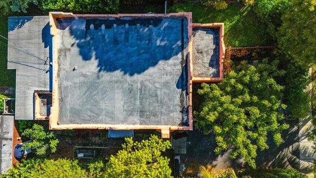 6704 Garden Avenue, West Palm Beach, FL 33405