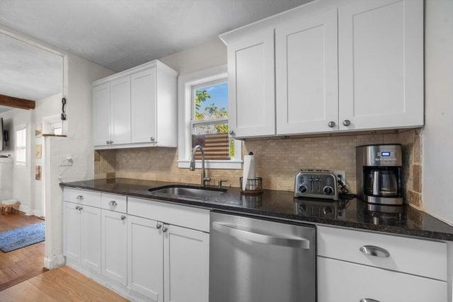 6704 Garden Avenue, West Palm Beach, FL 33405